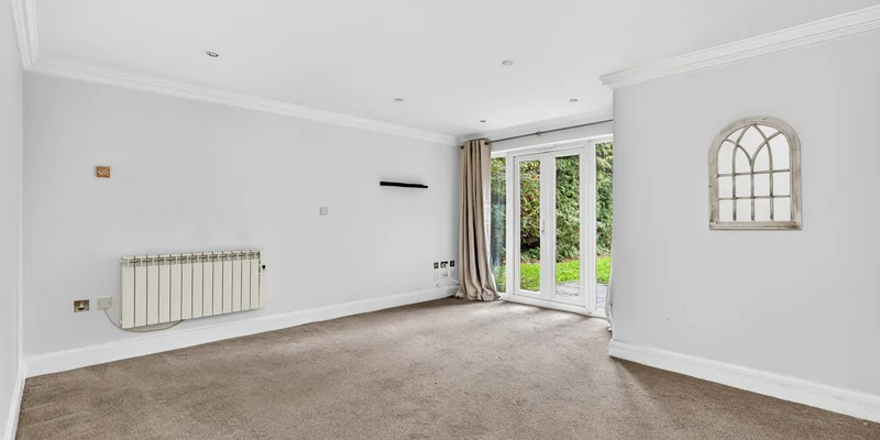 Tudor Court, London Road, Windlesham, GU2 - Image 3
