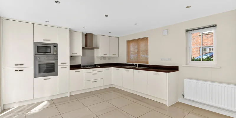 Blackcap Lane, Bracknell, RG12 - Image 2