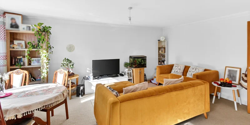 Larges Bridge Drive, Bracknell, RG12 - Image 3