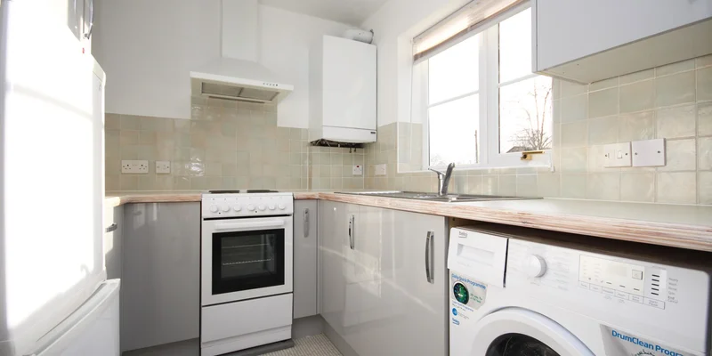Aldworth Close, Bracknell - Image 2
