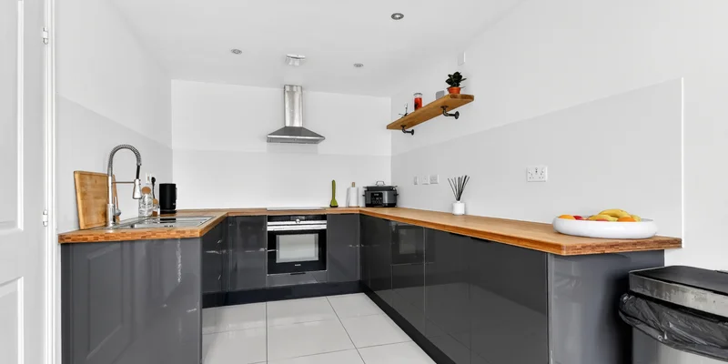 Sparrowhawk Way, Bracknell, RG12 - Image 2