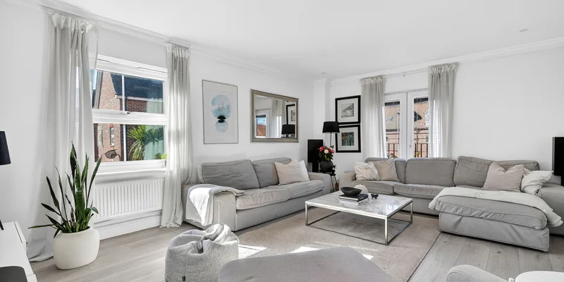 Siskin Gate, Bracknell, RG12 - Image 2