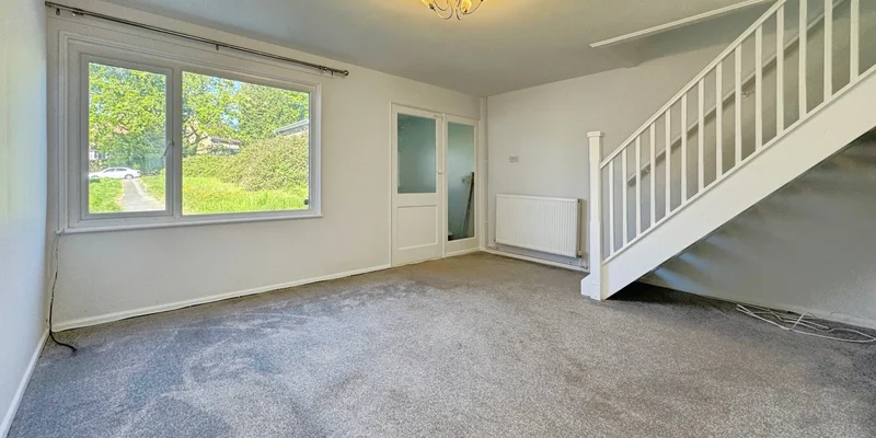Blagrove Drive, Wokingham - Image 3