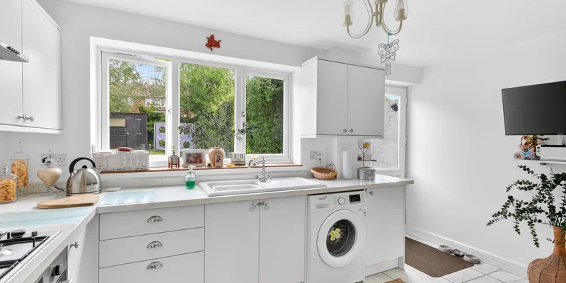 Priestwood Avenue, Bracknell, RG42 - Image 3