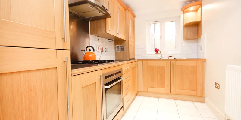 Bardeen Place, Bracknell, RG12 - Image 2