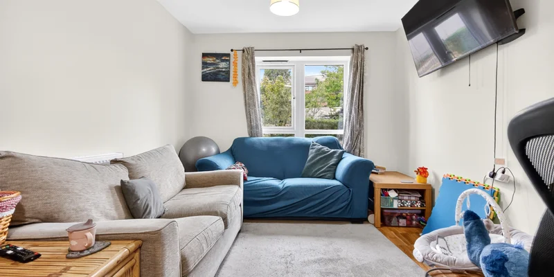 Fleming Place, Bracknell, RG12 - Image 2
