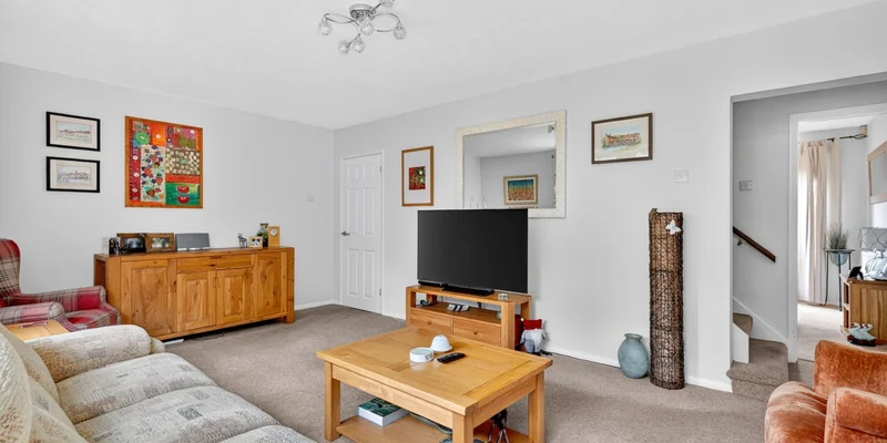 Holmewood Close, Wokingham - Image 2