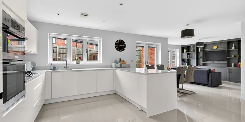 Bonsey Lane, Binfield, RG42 - Image 2