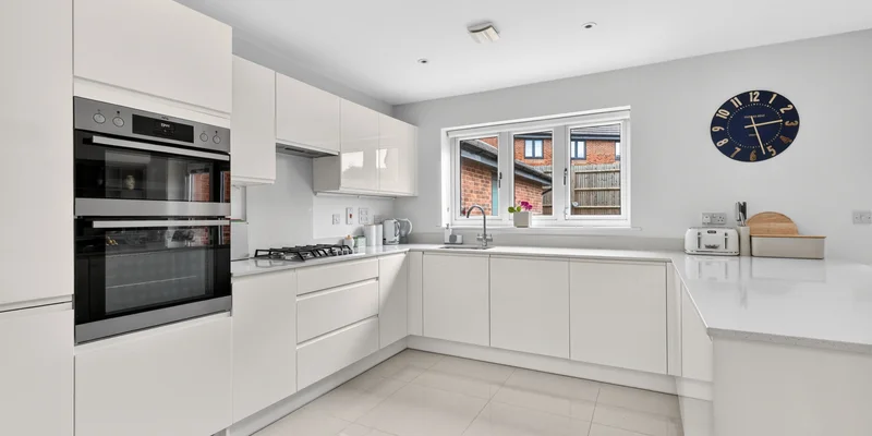 Bonsey Lane, Binfield, RG42 - Image 3