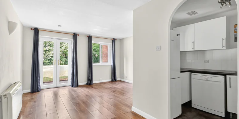 Wayland Close, Bracknell, RG12 - Image 2