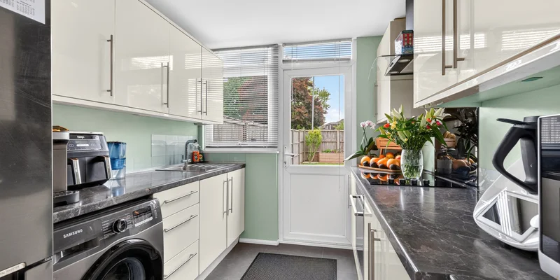 Wheatley, Bracknell, RG12 - Image 3