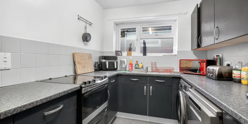 Liscombe, Berkshire, RG12 - Image 3