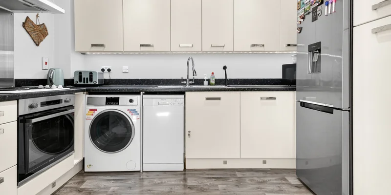 Merlin Way, Bracknell, RG12 - Image 3