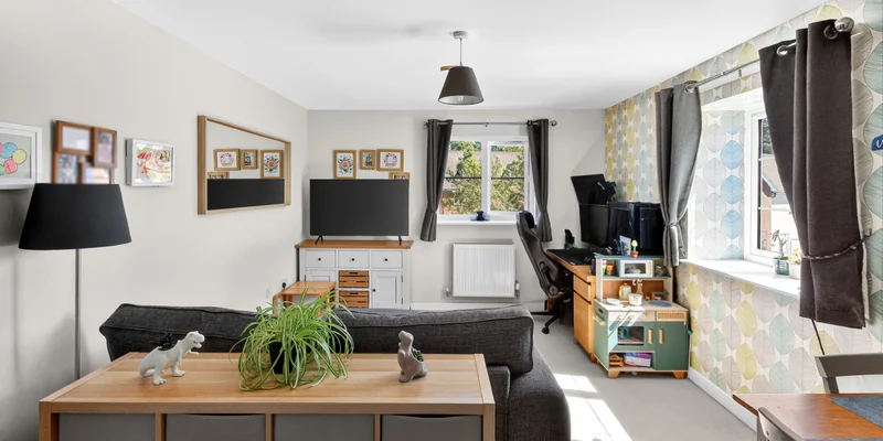 Merlin Way, Bracknell, RG12 - Image 2