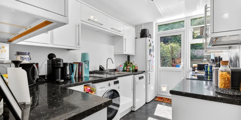 Cedar Drive, Bracknell, RG42 - Image 2