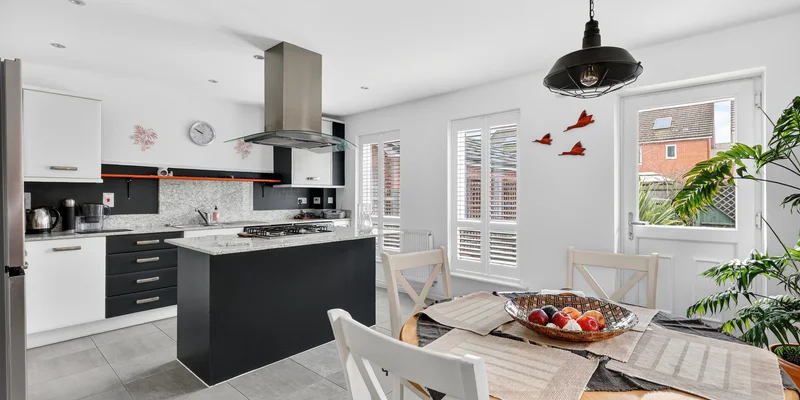 Hunter Way, Bracknell, RG12 - Image 3