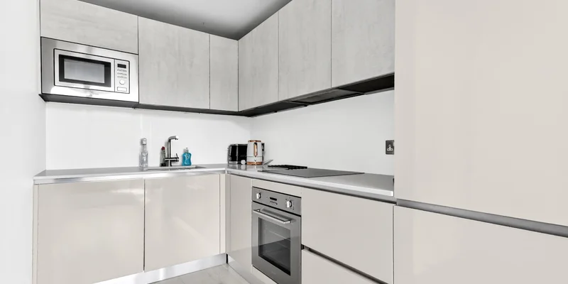 Wokingham Road, Bracknell, RG42 - Image 2