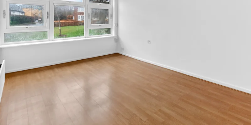 South Lynn Crescent, Bracknell, RG12 - Image 2