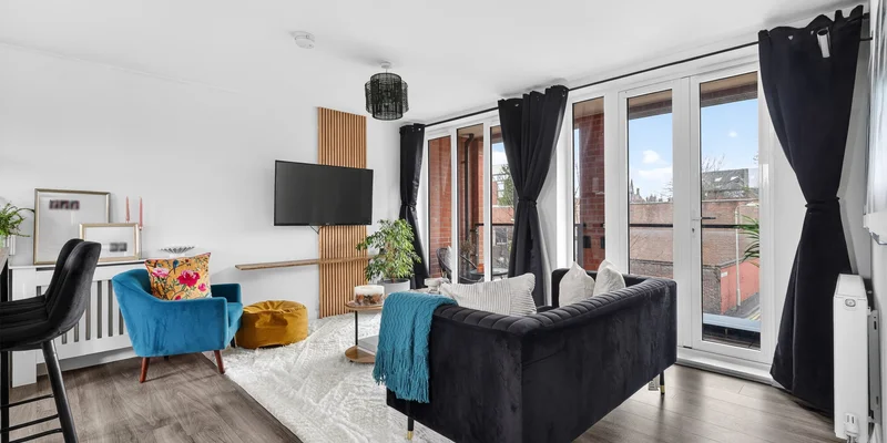Earle Crescent, Wokingham, RG40 - Image 3