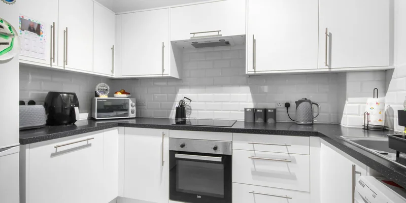 Charwood Road, Wokingham - Image 3