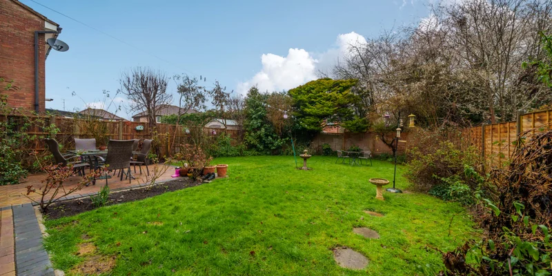 Old Woosehill Lane, Wokingham, RG41 - Image 2