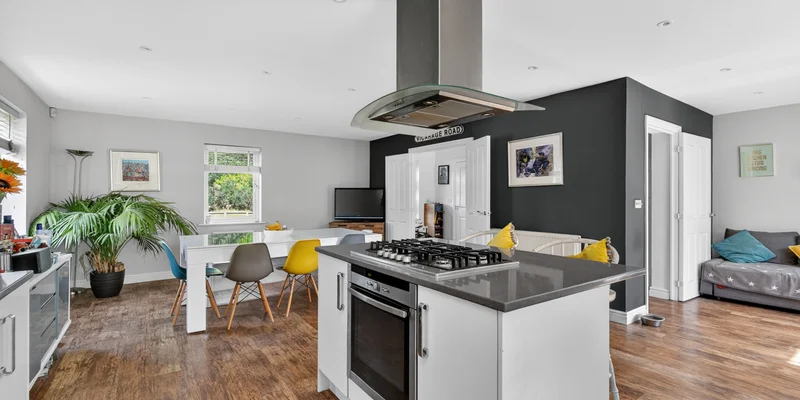 Provost Lea, Bracknell, RG12 - Image 2