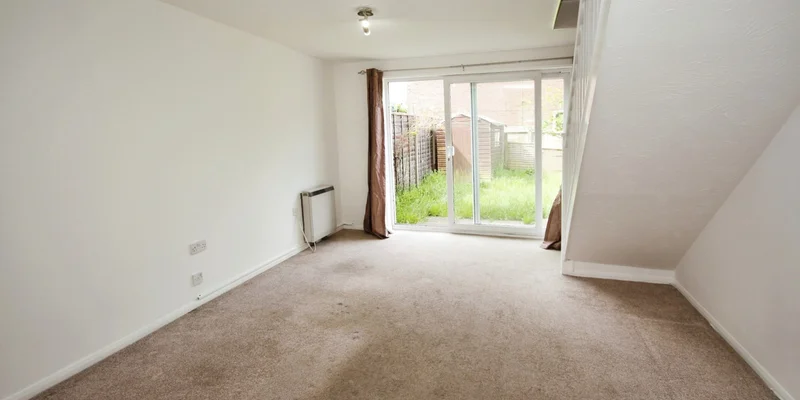 Statham Court, Bracknell - Image 3